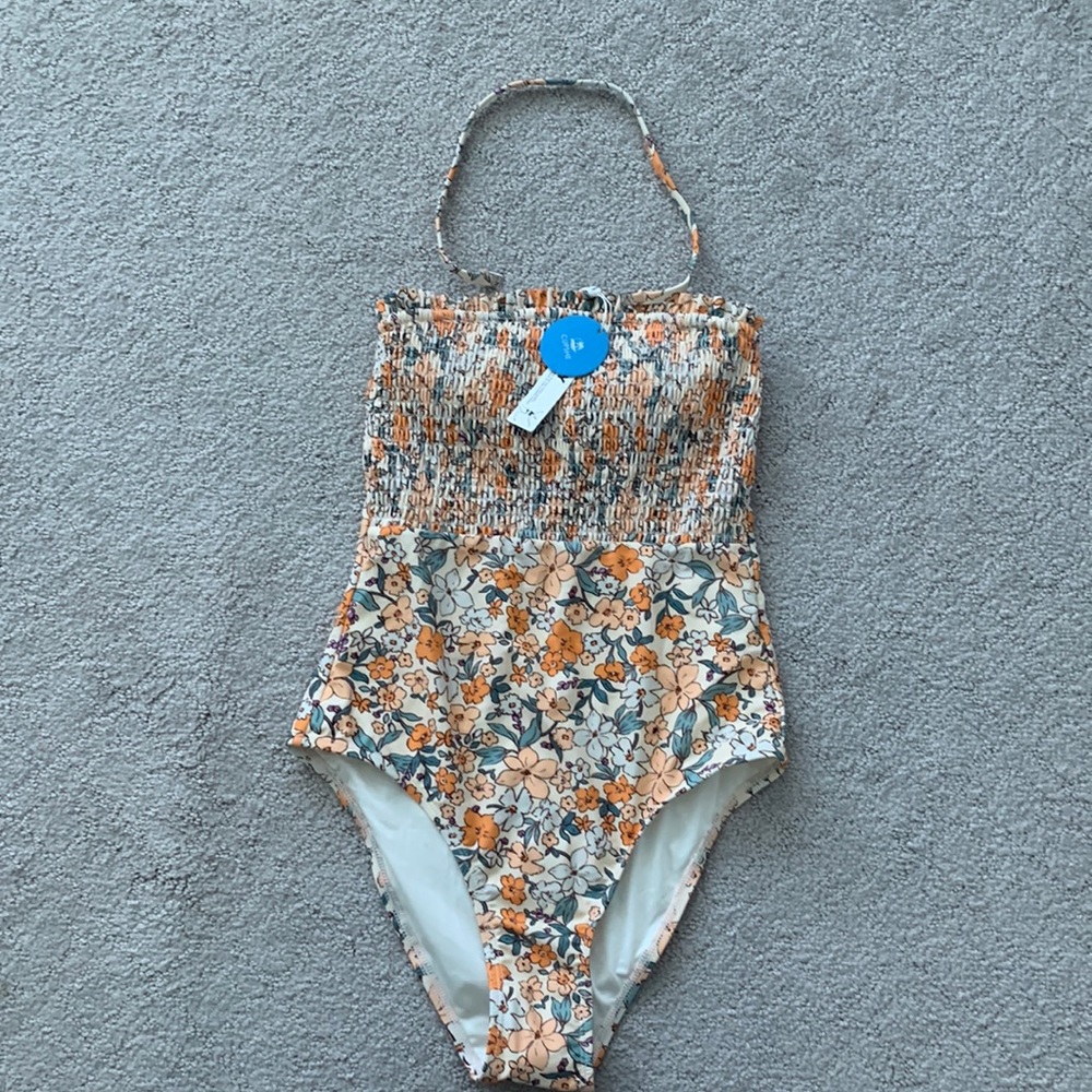 NWT Cupshe Floral Print One Piecr